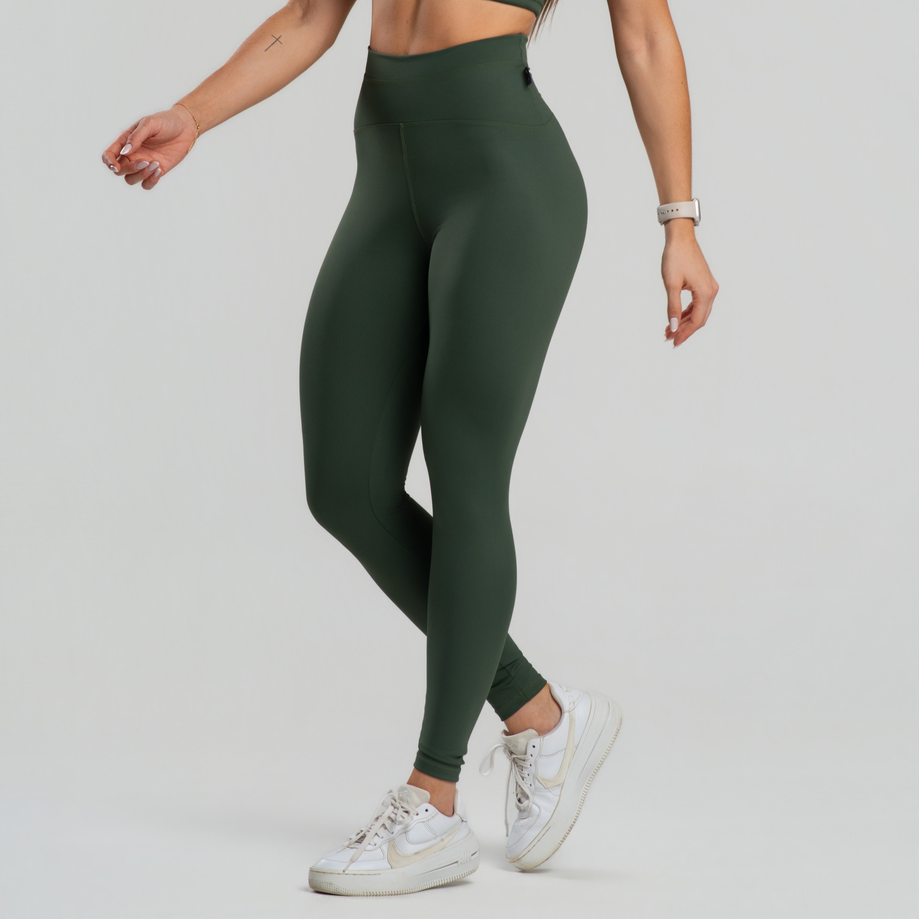 Calça Legging com Recortes no Cós